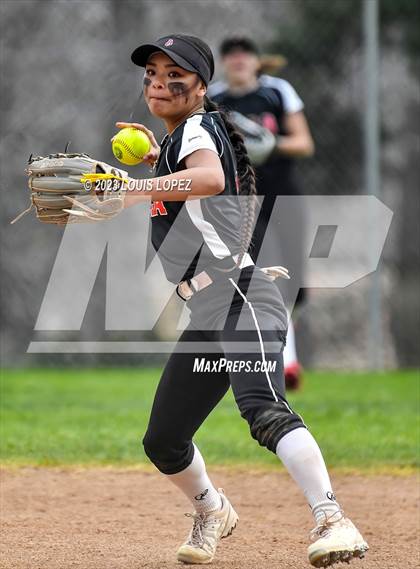 Thumbnail 2 in Ayala vs. Redlands East Valley photogallery.