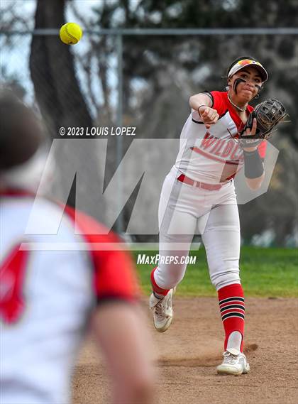 Thumbnail 1 in Ayala vs. Redlands East Valley photogallery.