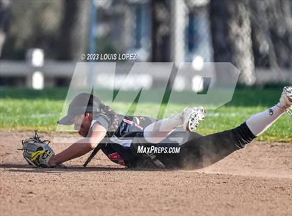 Thumbnail 1 in Ayala vs. Redlands East Valley photogallery.
