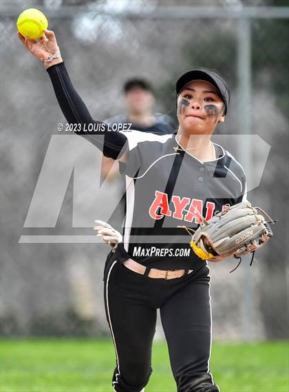 Thumbnail 3 in Ayala vs. Redlands East Valley photogallery.