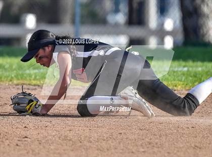 Thumbnail 2 in Ayala vs. Redlands East Valley photogallery.