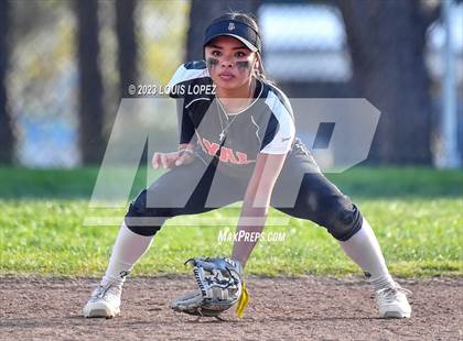 Thumbnail 3 in Ayala vs. Redlands East Valley photogallery.