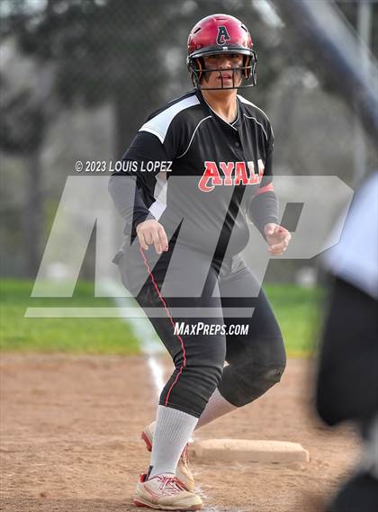 Thumbnail 3 in Ayala vs. Redlands East Valley photogallery.