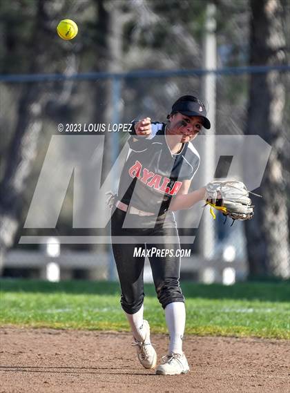 Thumbnail 2 in Ayala vs. Redlands East Valley photogallery.