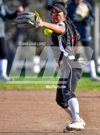 Thumbnail 3 in Ayala vs. Redlands East Valley photogallery.