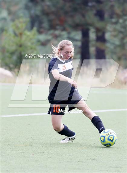 Thumbnail 1 in Douglas @ Truckee photogallery.