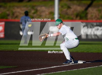 Thumbnail 2 in Woodinville vs Jackson (WIAA 4A District 1/2 Playoff) photogallery.