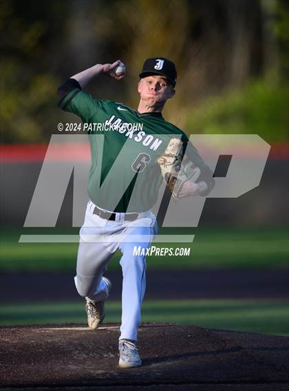 Thumbnail 3 in Woodinville vs Jackson (WIAA 4A District 1/2 Playoff) photogallery.
