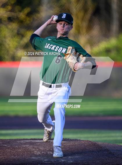 Thumbnail 3 in Woodinville vs Jackson (WIAA 4A District 1/2 Playoff) photogallery.
