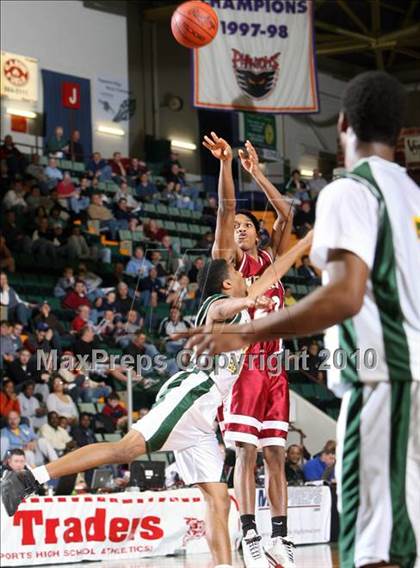 Thumbnail 2 in Westbury vs. Newark (NYSPHSAA Class A Semifinal) photogallery.