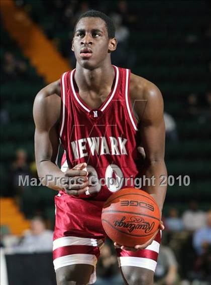 Thumbnail 1 in Westbury vs. Newark (NYSPHSAA Class A Semifinal) photogallery.