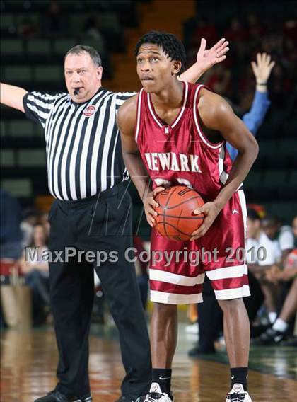 Thumbnail 1 in Westbury vs. Newark (NYSPHSAA Class A Semifinal) photogallery.