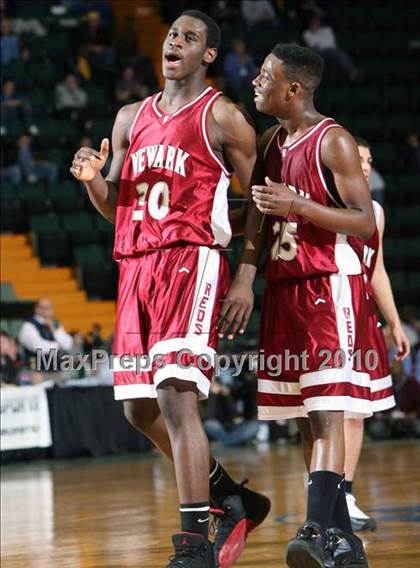 Thumbnail 2 in Westbury vs. Newark (NYSPHSAA Class A Semifinal) photogallery.