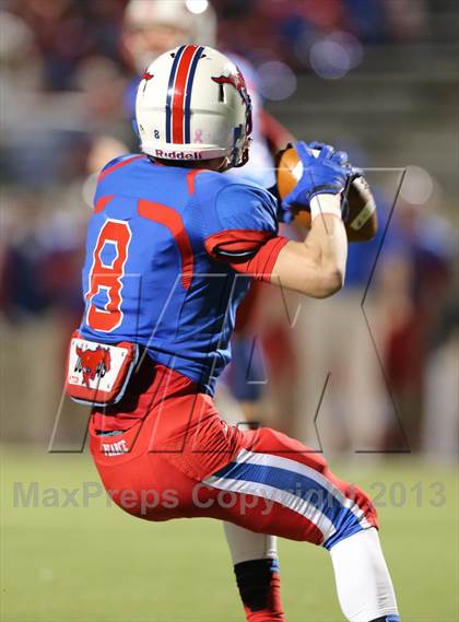 Thumbnail 2 in Boyd vs. Pearce (UIL 5A D2 Bi-District Playoff) photogallery.