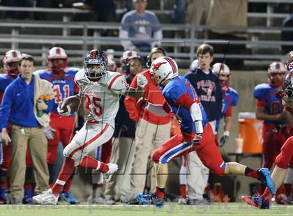 Thumbnail 2 in Boyd vs. Pearce (UIL 5A D2 Bi-District Playoff) photogallery.