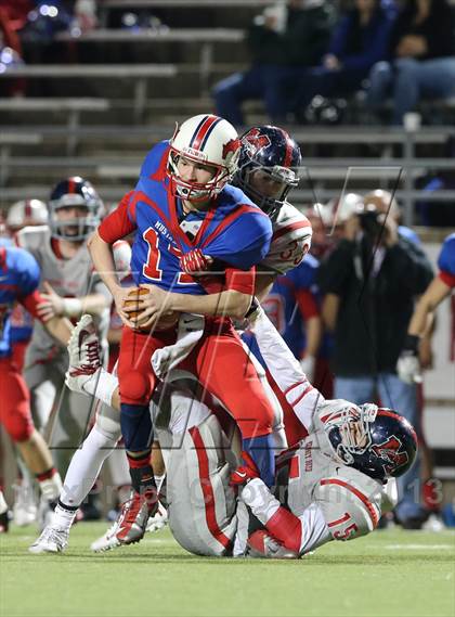 Thumbnail 2 in Boyd vs. Pearce (UIL 5A D2 Bi-District Playoff) photogallery.