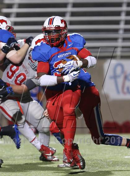 Thumbnail 1 in Boyd vs. Pearce (UIL 5A D2 Bi-District Playoff) photogallery.