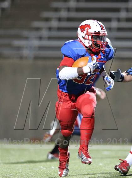 Thumbnail 1 in Boyd vs. Pearce (UIL 5A D2 Bi-District Playoff) photogallery.