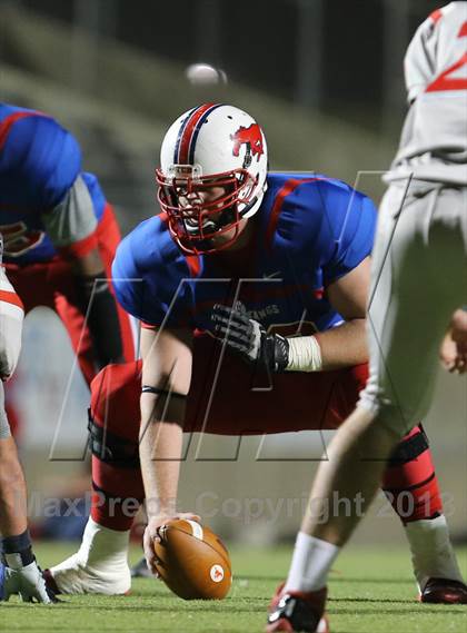 Thumbnail 2 in Boyd vs. Pearce (UIL 5A D2 Bi-District Playoff) photogallery.