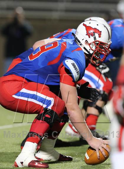 Thumbnail 3 in Boyd vs. Pearce (UIL 5A D2 Bi-District Playoff) photogallery.