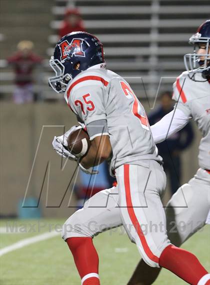Thumbnail 1 in Boyd vs. Pearce (UIL 5A D2 Bi-District Playoff) photogallery.