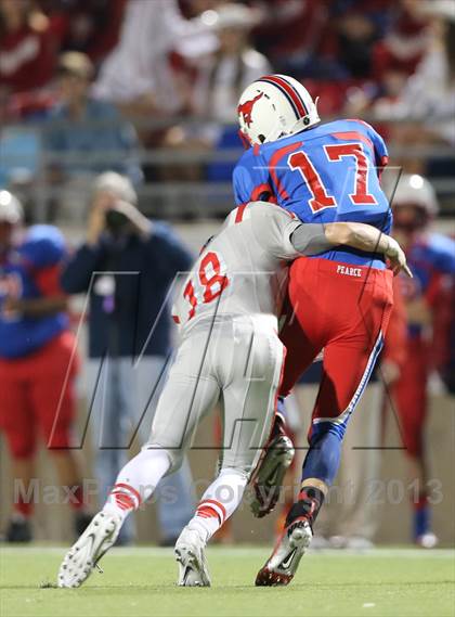 Thumbnail 3 in Boyd vs. Pearce (UIL 5A D2 Bi-District Playoff) photogallery.