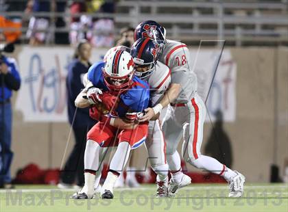 Thumbnail 1 in Boyd vs. Pearce (UIL 5A D2 Bi-District Playoff) photogallery.