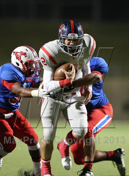 Thumbnail 1 in Boyd vs. Pearce (UIL 5A D2 Bi-District Playoff) photogallery.