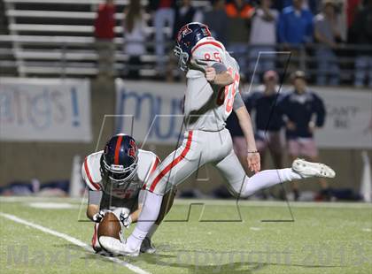 Thumbnail 1 in Boyd vs. Pearce (UIL 5A D2 Bi-District Playoff) photogallery.