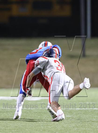 Thumbnail 3 in Boyd vs. Pearce (UIL 5A D2 Bi-District Playoff) photogallery.