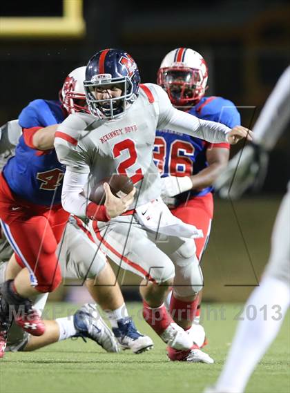 Thumbnail 2 in Boyd vs. Pearce (UIL 5A D2 Bi-District Playoff) photogallery.