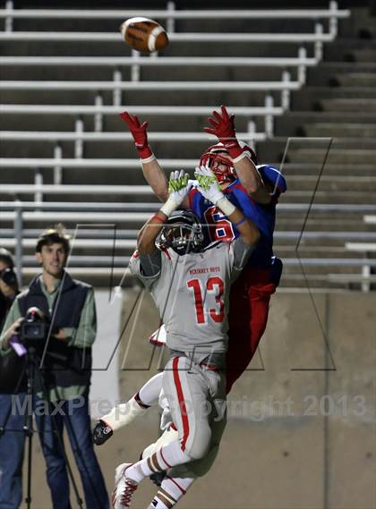 Thumbnail 1 in Boyd vs. Pearce (UIL 5A D2 Bi-District Playoff) photogallery.