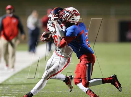 Thumbnail 2 in Boyd vs. Pearce (UIL 5A D2 Bi-District Playoff) photogallery.