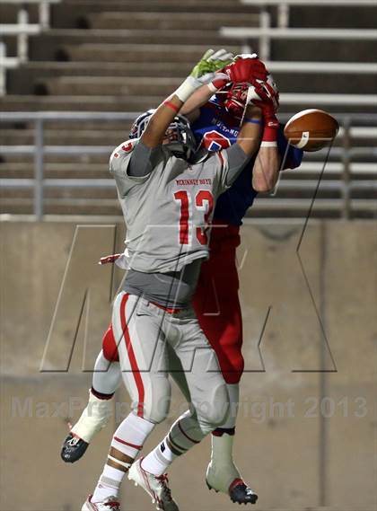 Thumbnail 3 in Boyd vs. Pearce (UIL 5A D2 Bi-District Playoff) photogallery.