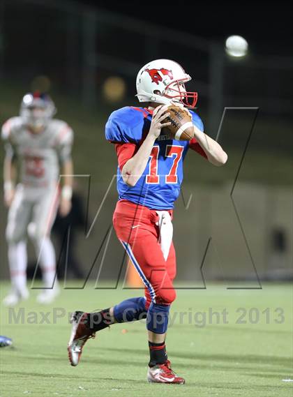 Thumbnail 3 in Boyd vs. Pearce (UIL 5A D2 Bi-District Playoff) photogallery.