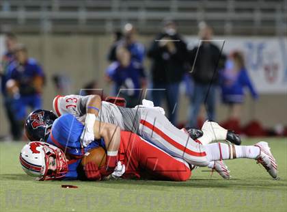 Thumbnail 2 in Boyd vs. Pearce (UIL 5A D2 Bi-District Playoff) photogallery.