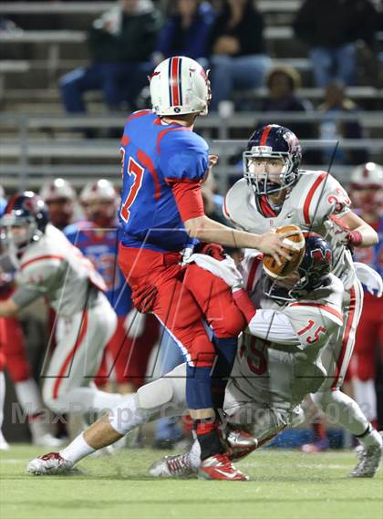 Thumbnail 1 in Boyd vs. Pearce (UIL 5A D2 Bi-District Playoff) photogallery.