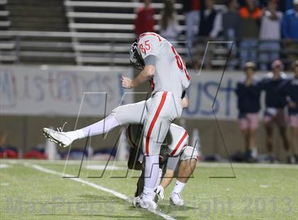Thumbnail 3 in Boyd vs. Pearce (UIL 5A D2 Bi-District Playoff) photogallery.