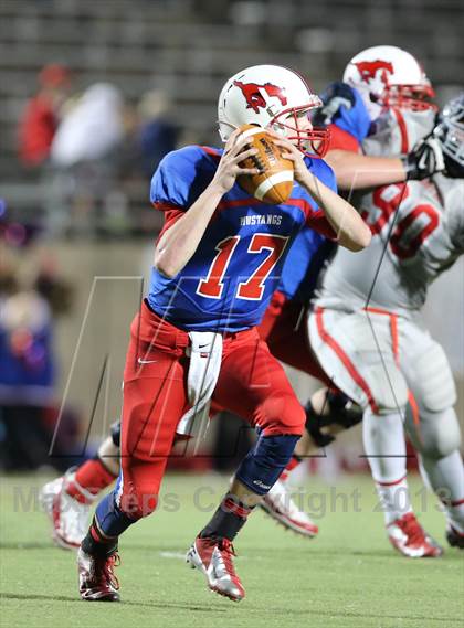 Thumbnail 1 in Boyd vs. Pearce (UIL 5A D2 Bi-District Playoff) photogallery.