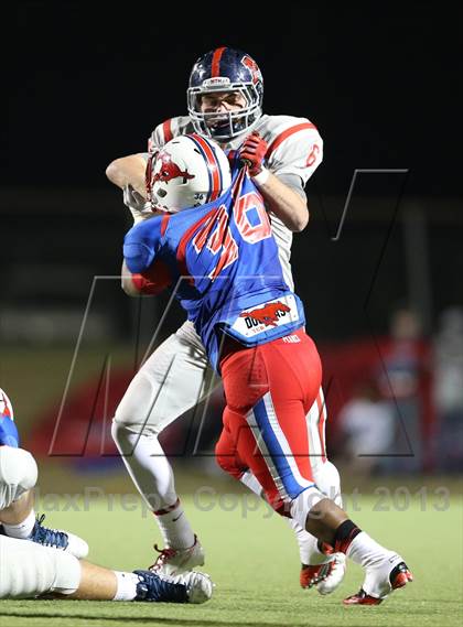 Thumbnail 3 in Boyd vs. Pearce (UIL 5A D2 Bi-District Playoff) photogallery.