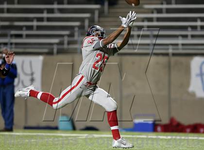 Thumbnail 2 in Boyd vs. Pearce (UIL 5A D2 Bi-District Playoff) photogallery.