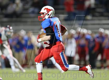 Thumbnail 2 in Boyd vs. Pearce (UIL 5A D2 Bi-District Playoff) photogallery.