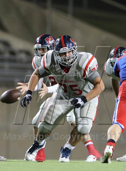 Thumbnail 2 in Boyd vs. Pearce (UIL 5A D2 Bi-District Playoff) photogallery.