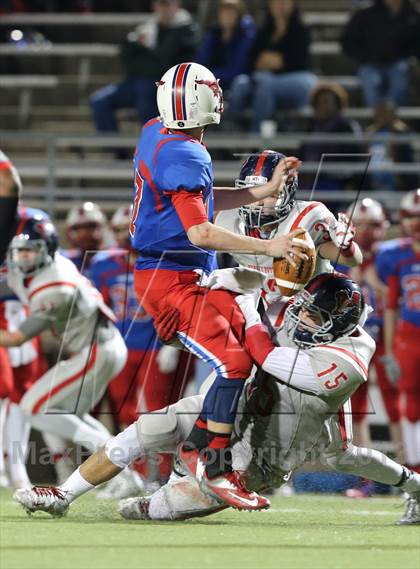 Thumbnail 2 in Boyd vs. Pearce (UIL 5A D2 Bi-District Playoff) photogallery.
