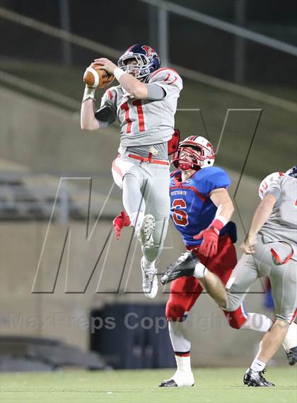 Thumbnail 3 in Boyd vs. Pearce (UIL 5A D2 Bi-District Playoff) photogallery.