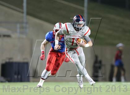 Thumbnail 2 in Boyd vs. Pearce (UIL 5A D2 Bi-District Playoff) photogallery.