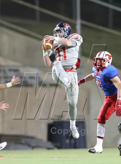 Thumbnail 1 in Boyd vs. Pearce (UIL 5A D2 Bi-District Playoff) photogallery.