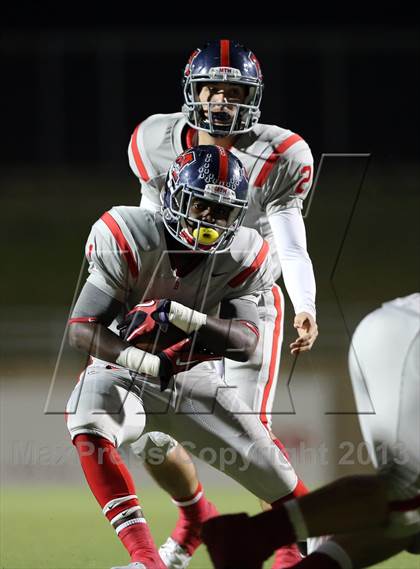 Thumbnail 3 in Boyd vs. Pearce (UIL 5A D2 Bi-District Playoff) photogallery.