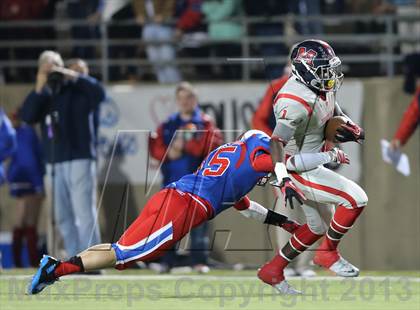 Thumbnail 1 in Boyd vs. Pearce (UIL 5A D2 Bi-District Playoff) photogallery.