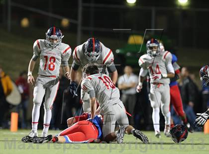 Thumbnail 3 in Boyd vs. Pearce (UIL 5A D2 Bi-District Playoff) photogallery.